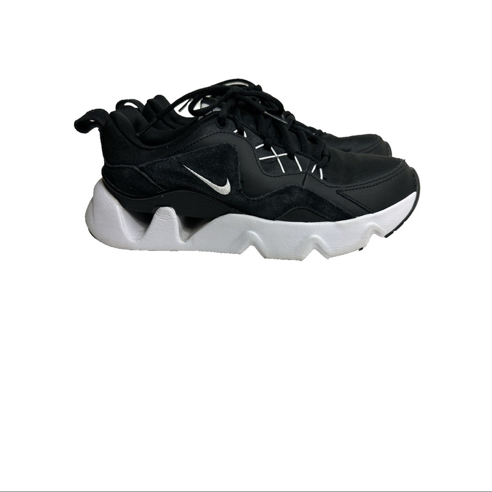 Women's NIKE 'RYZ 365' Sz 8.5 US Runners Shoes Black White